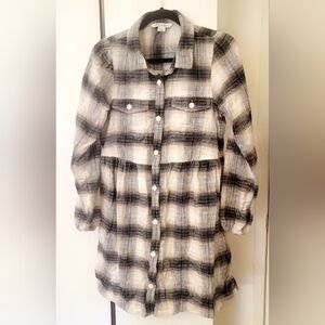 American Eagle Outfitters Black and White Plaid Shirt